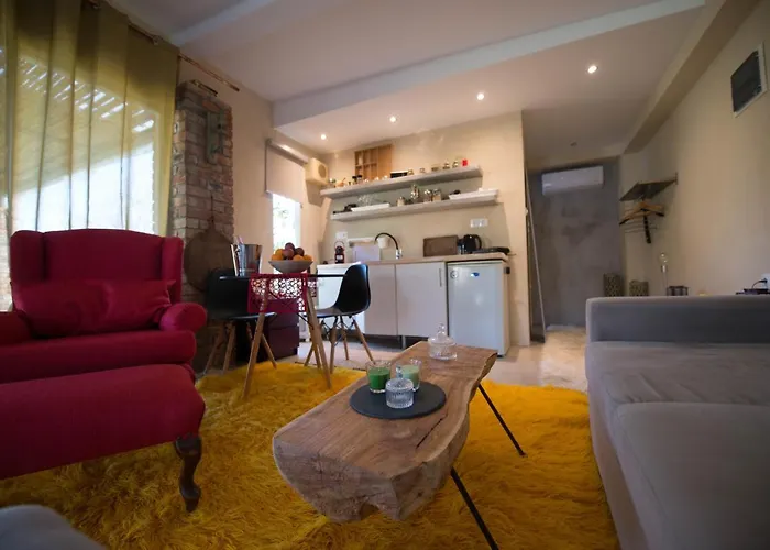 Sinanis Garden House