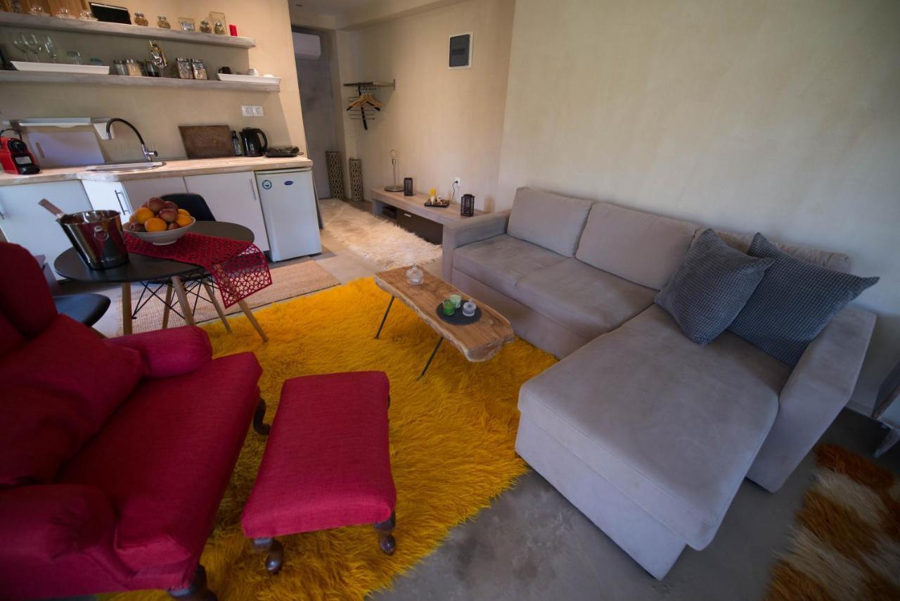 Apartment Sinanis Garden House